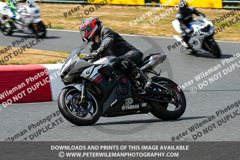 enduro digital images;event digital images;eventdigitalimages;mallory park;mallory park photographs;mallory park trackday;mallory park trackday photographs;no limits trackdays;peter wileman photography;racing digital images;trackday digital images;trackday photos